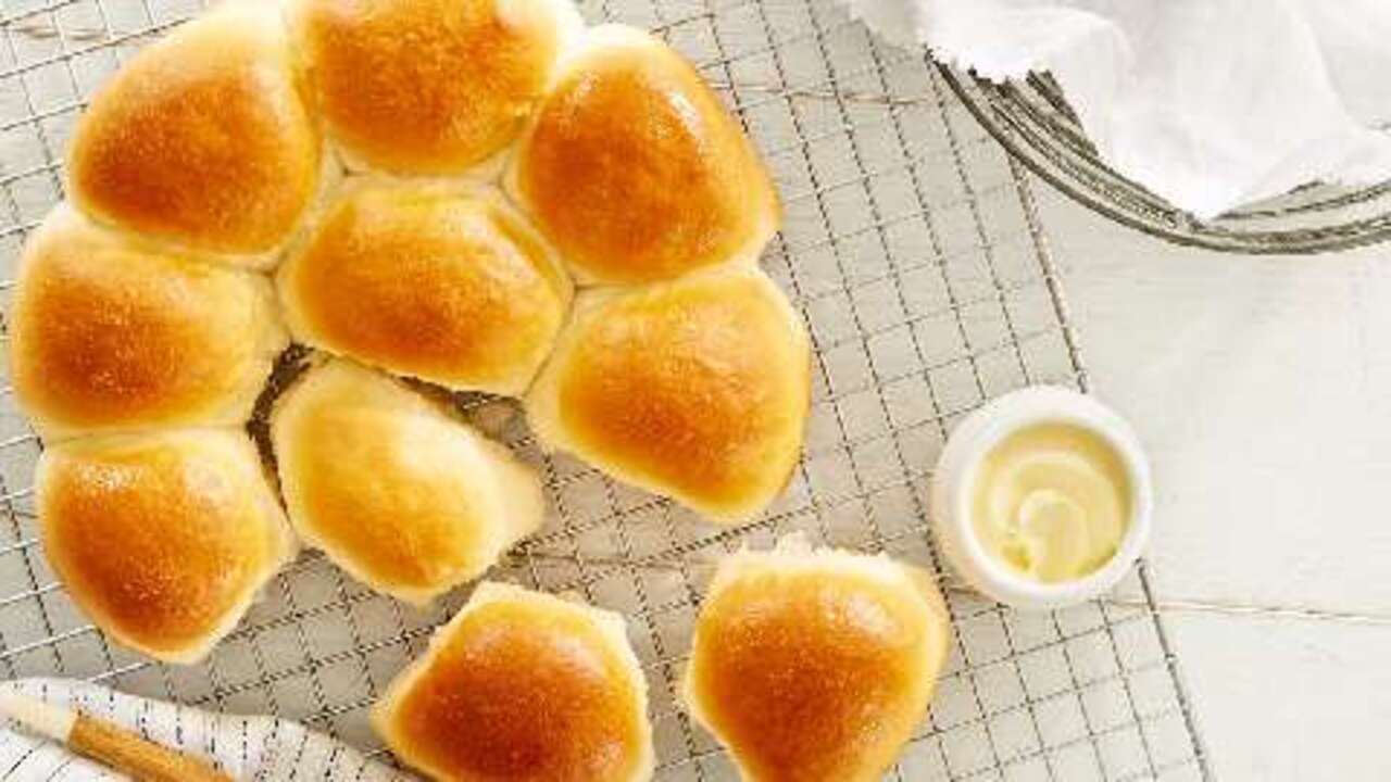 How to shape dinner rolls