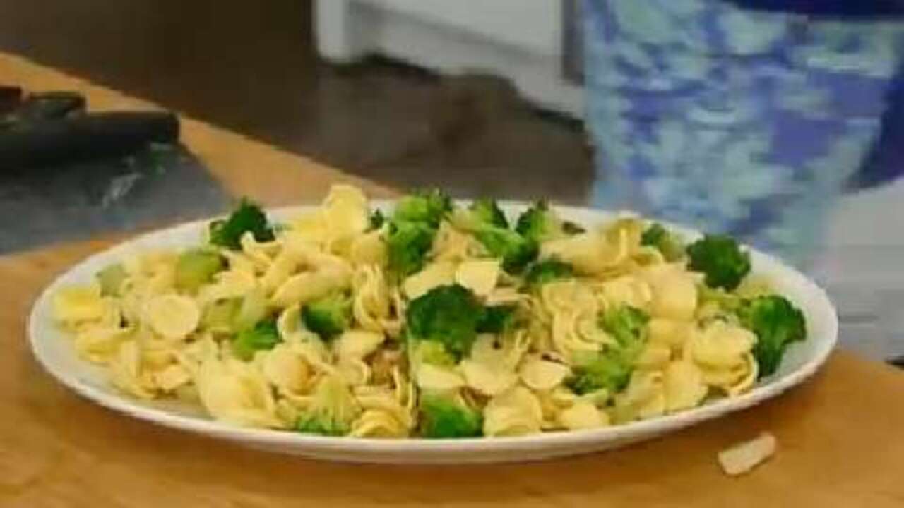 Best Recipes Ever: Orecchiette with Broccoli and Garlic