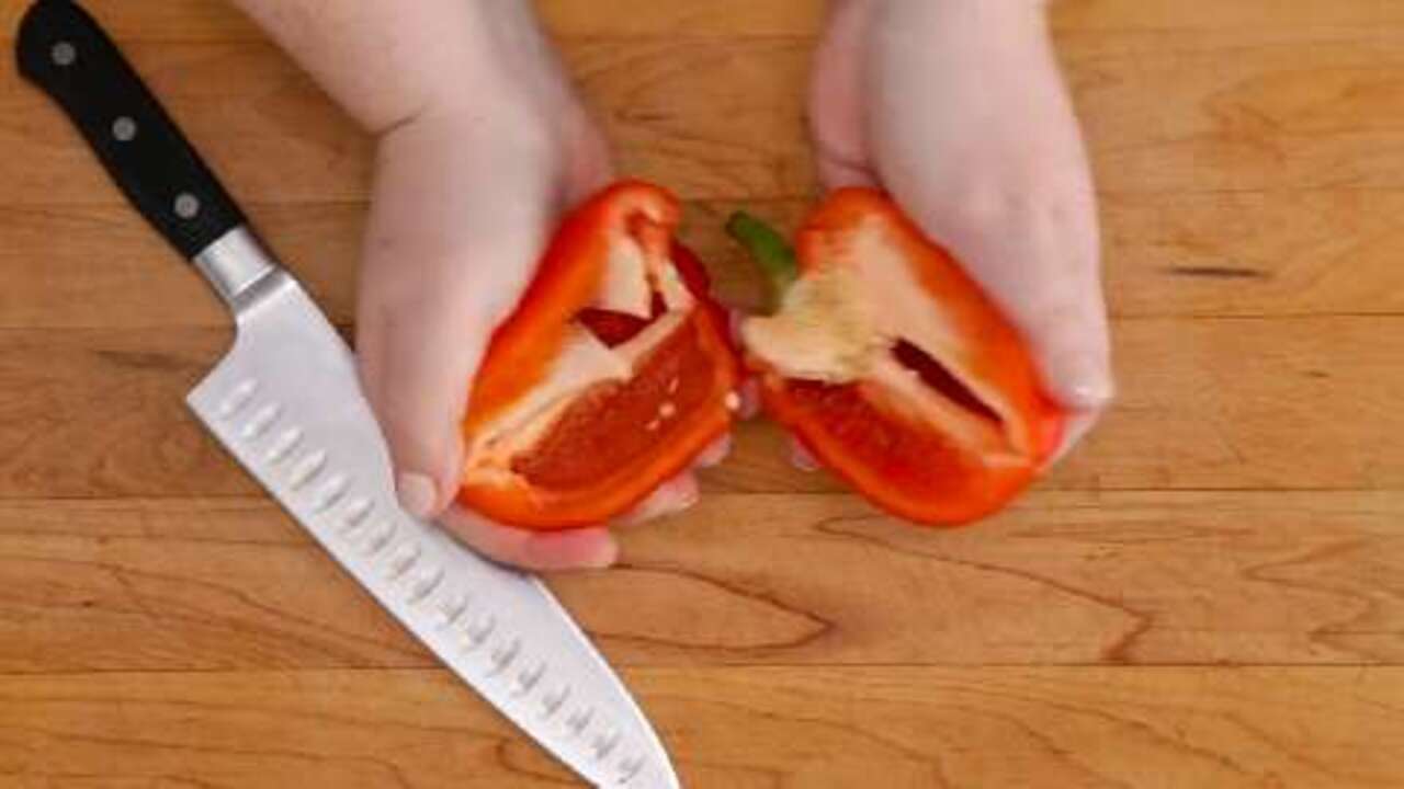 How to core a pepper