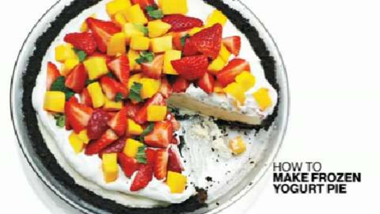 How to make a frozen yogurt pie