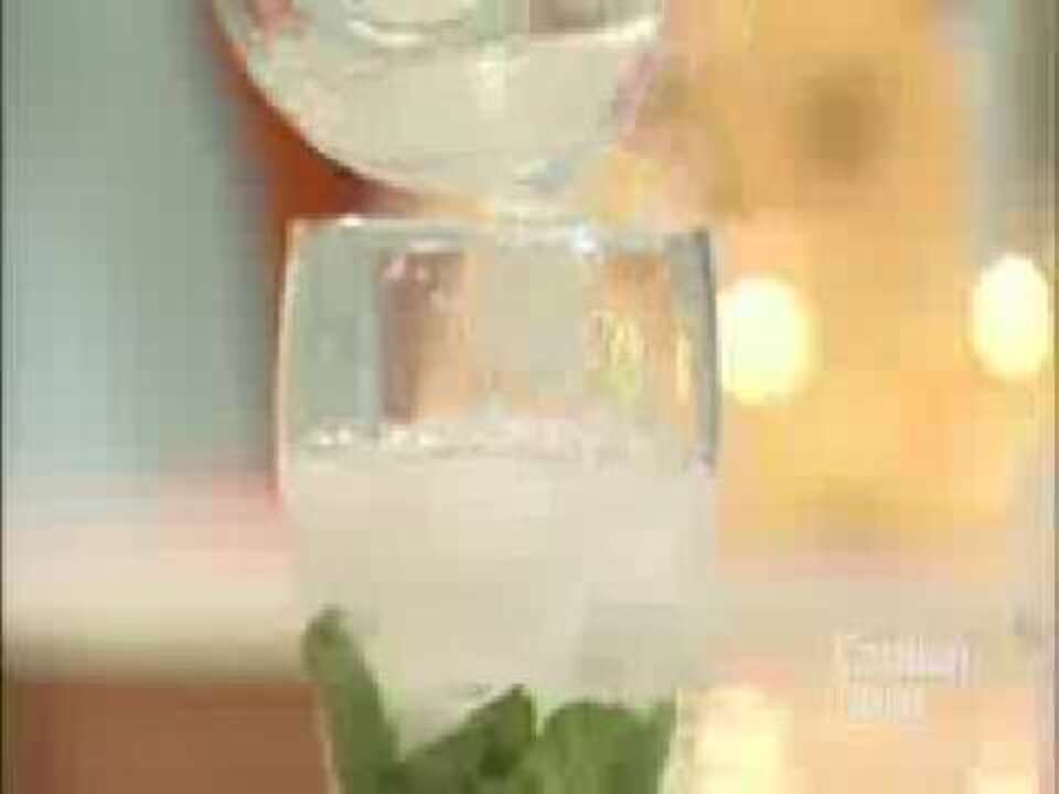 Mix and muddle your own classic mojito