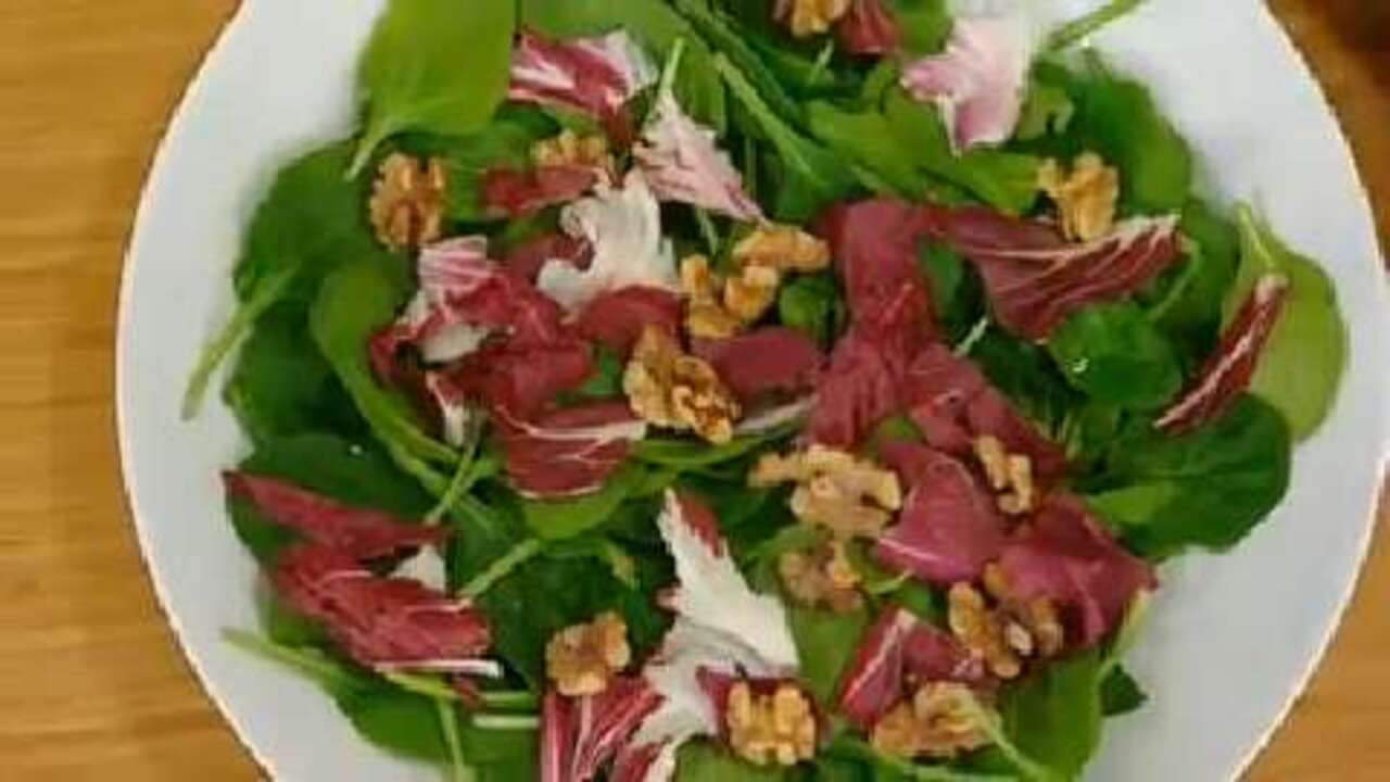 Best Recipes Ever: Radicchio, Spinach and Walnut Salad