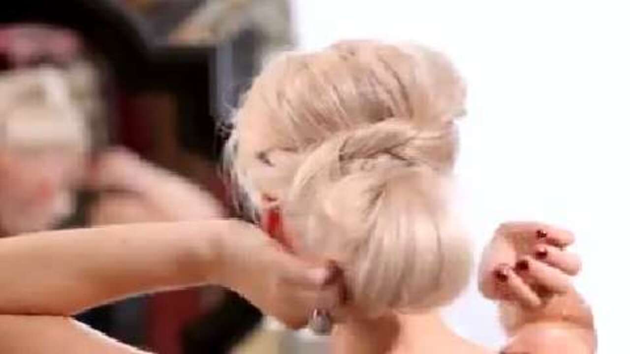 How to do an easy low updo for long hair