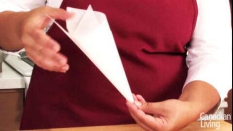 How to make a paper piping cone