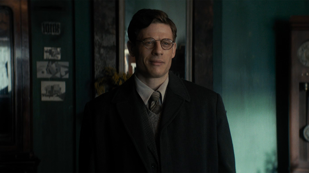 'Mr. Jones' Exclusive Clip