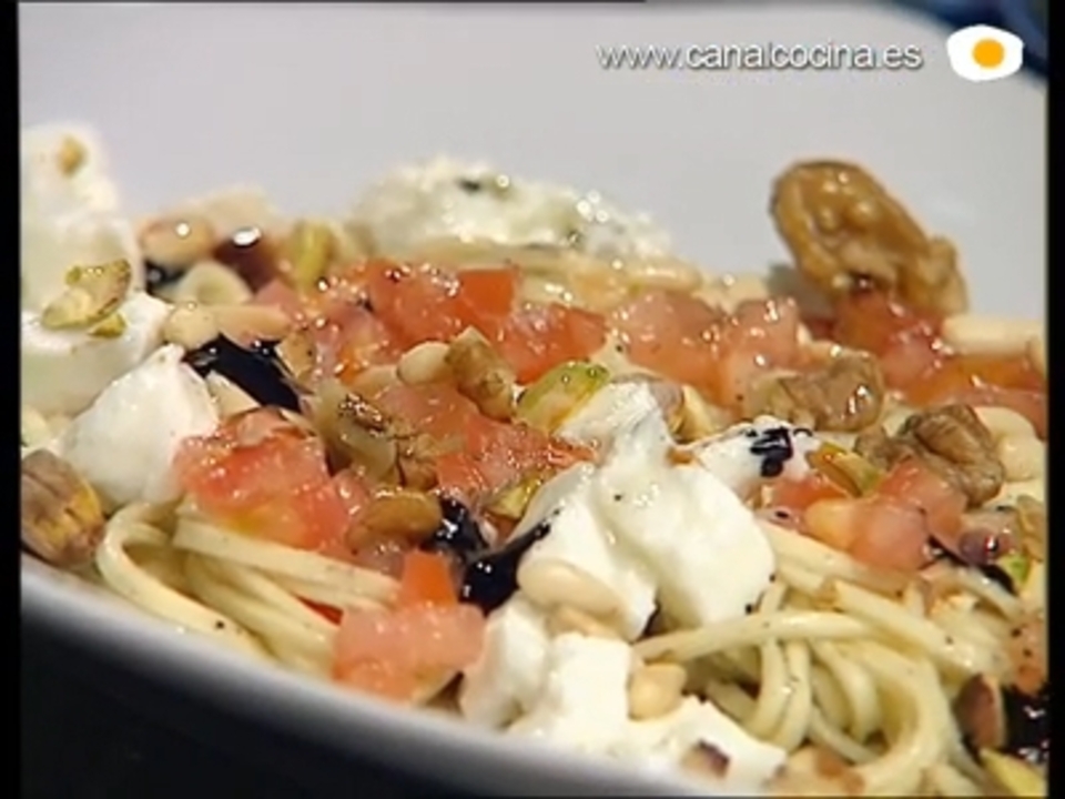 Pasta integral con calabacines dorados y parmesano - Samantha  Vallejo-Nágera (Samantha de España) - Receta - Canal Cocina