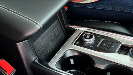 Charge Your Smartphone Wirelessly In Your Vehicle