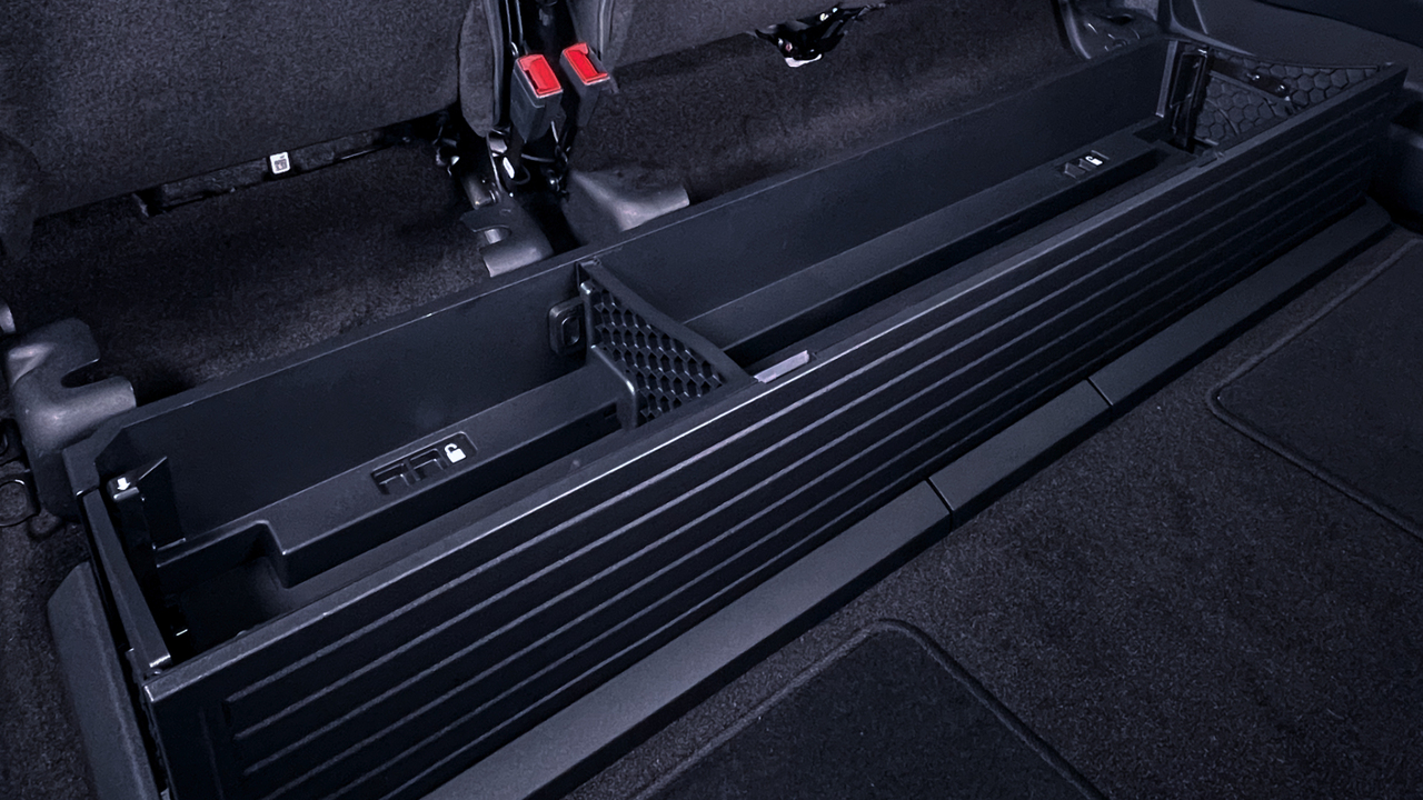 REAR-SEAT STORAGE OPTIONS 