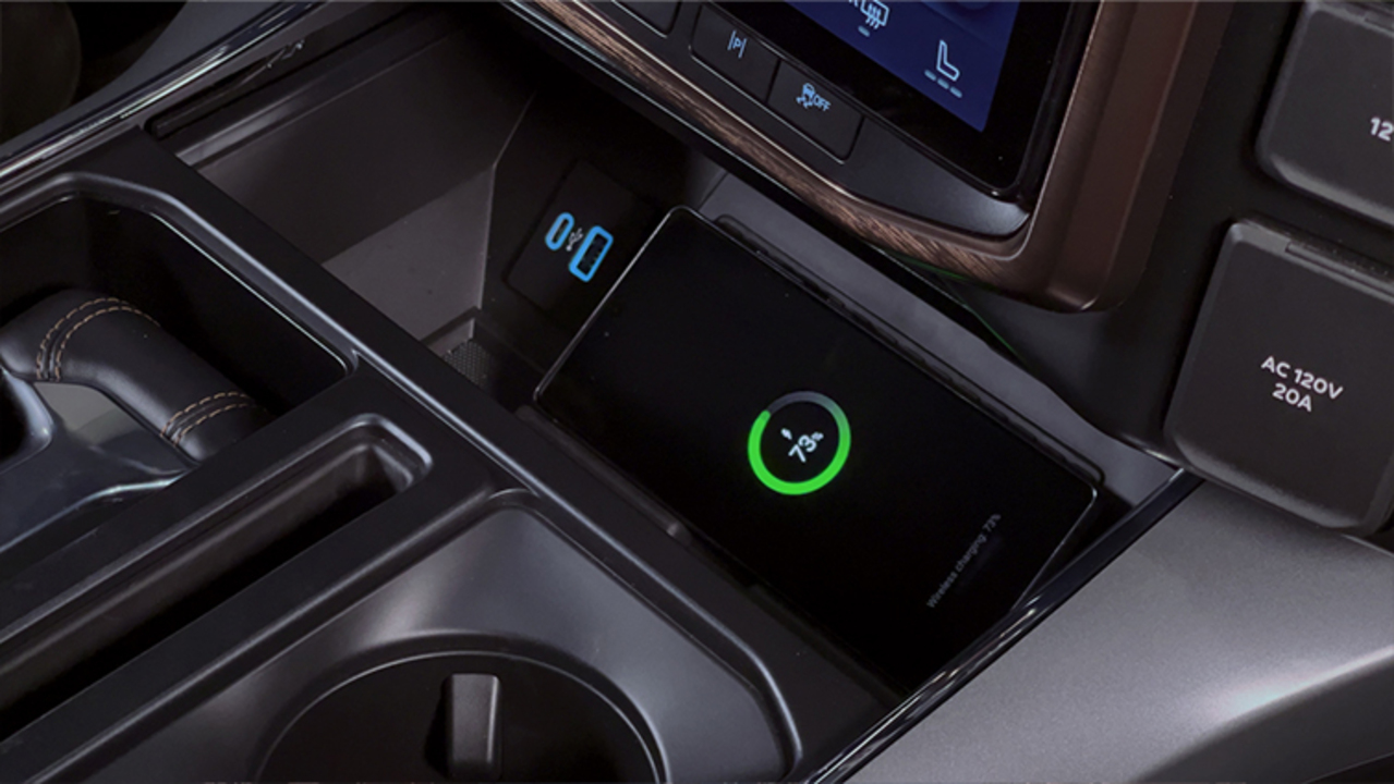 Charge Your Smartphone Wirelessly In Your Vehicle