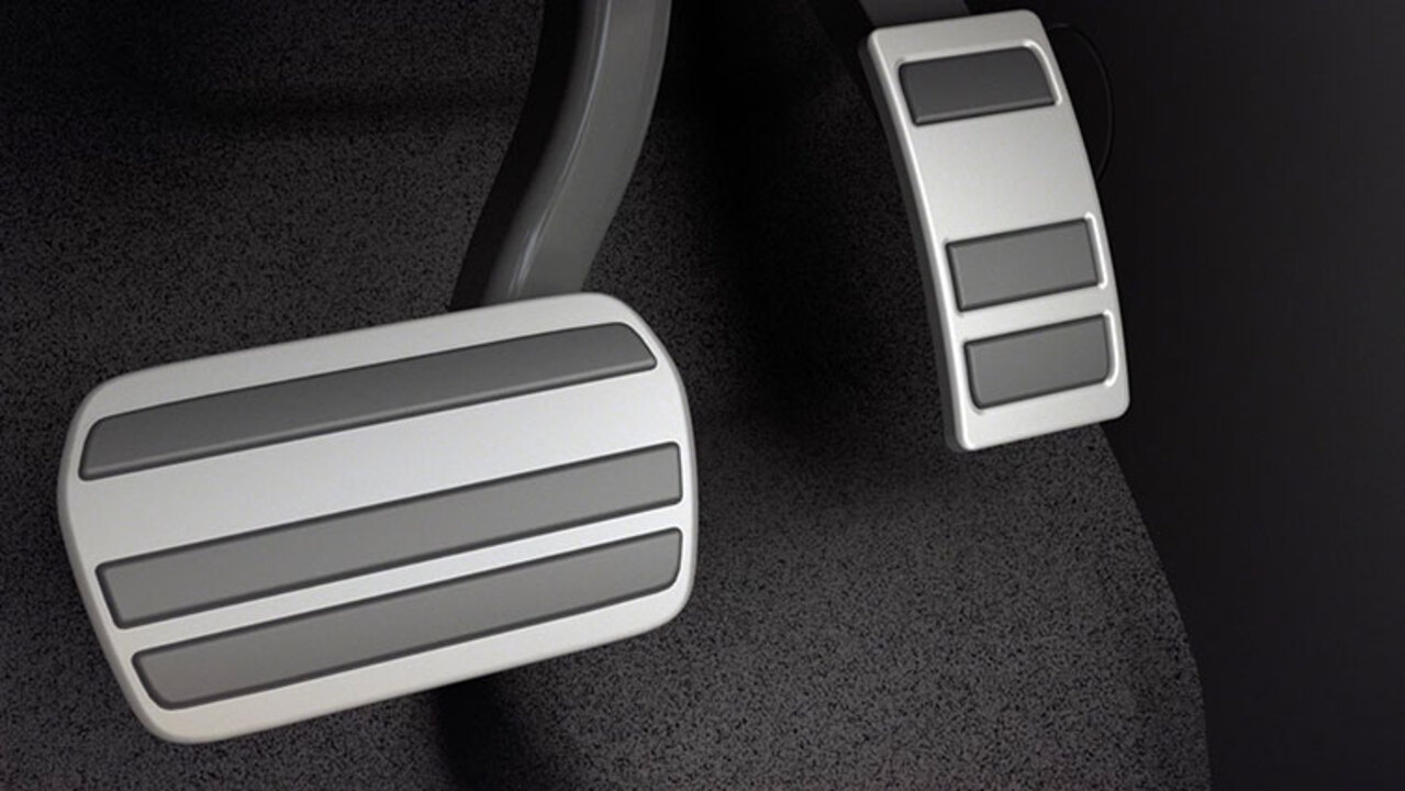 Driving Experiences And ONE-PEDAL Driving
