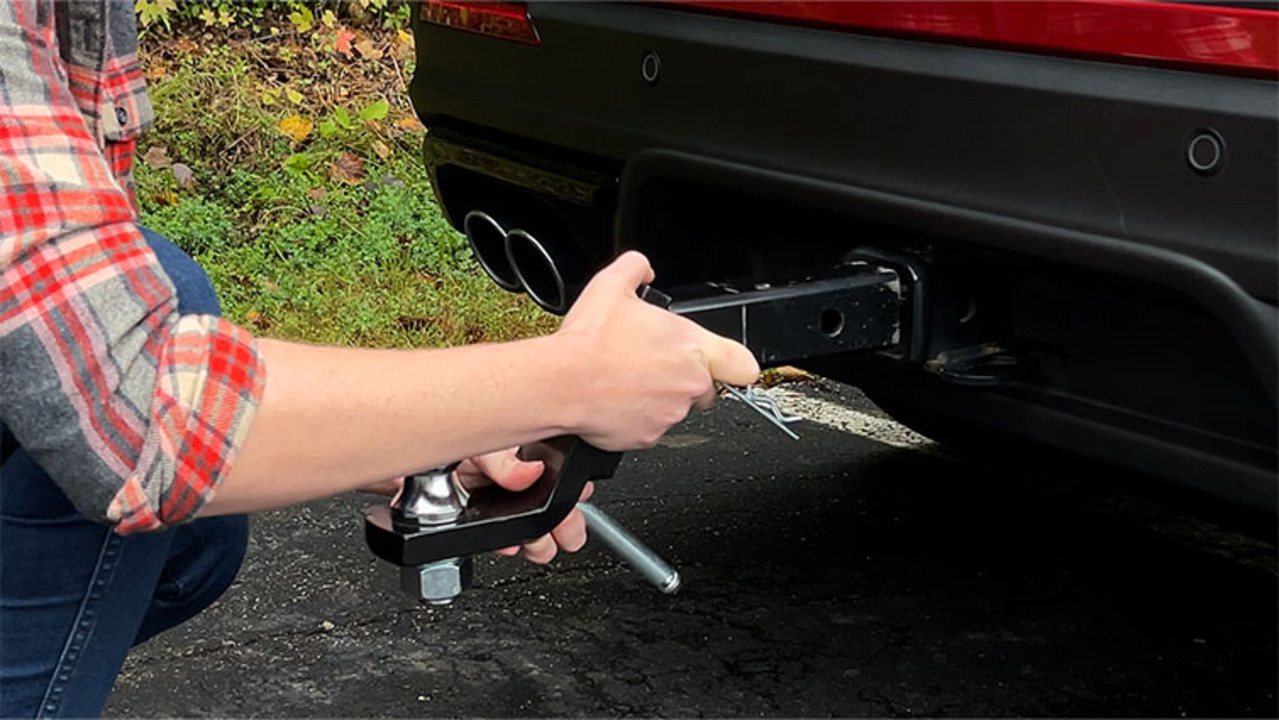 Connecting Your Trailer To The Hitch Receiver