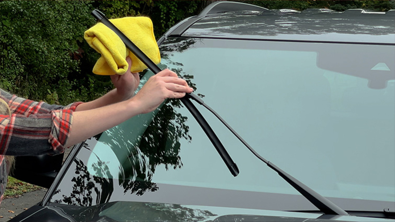 Cleaning The Windshield Wipers