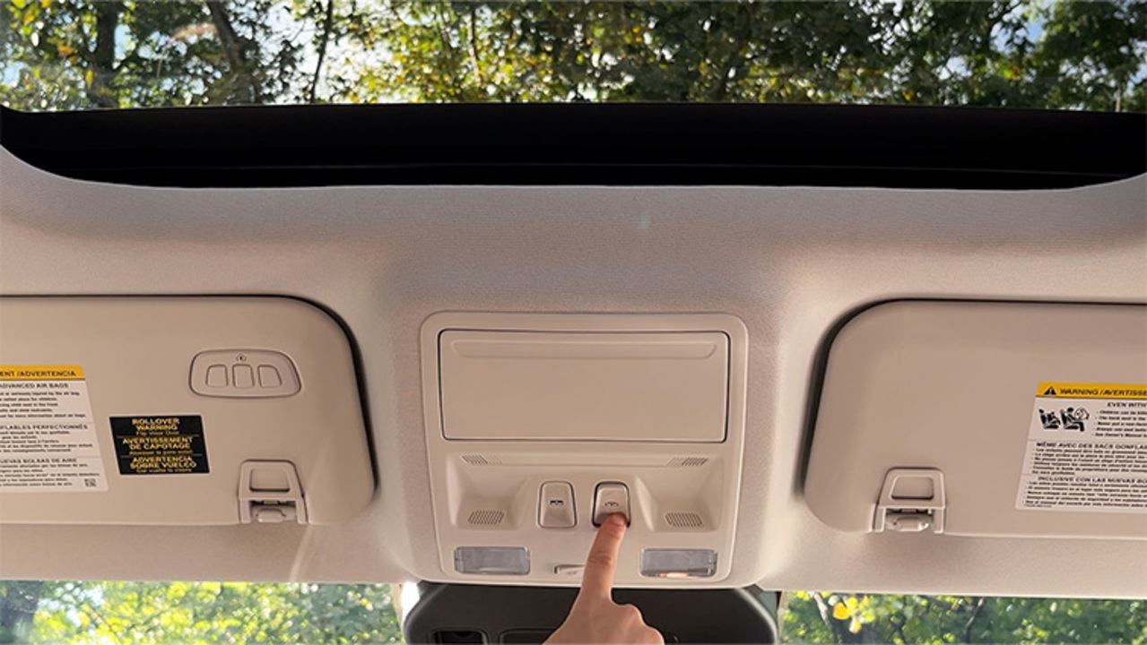 Opening And Closing Your Moonroof