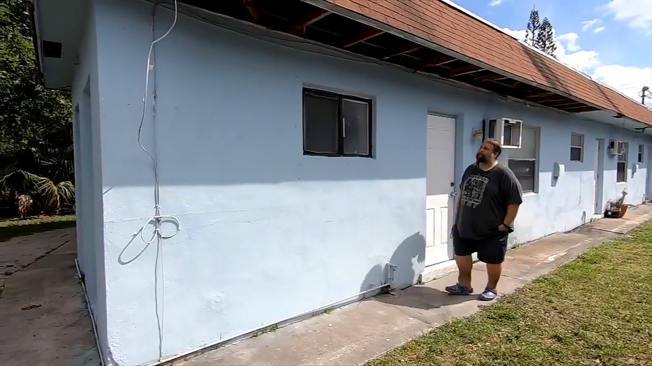 Veteran pushes for building to be repaired as roof falls apart, says his  calls to landlord have gone unanswered - WSVN 7News | Miami News, Weather,  Sports | Fort Lauderdale