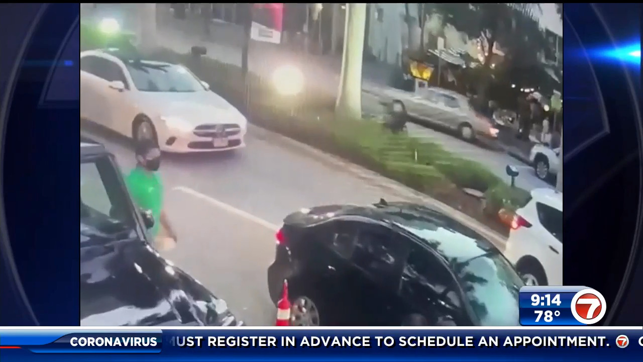 Surveillance Video Shows Driver Striking Diners At Miami Beach Cafe Killing 1 Wsvn 7news Miami News Weather Sports Fort Lauderdale