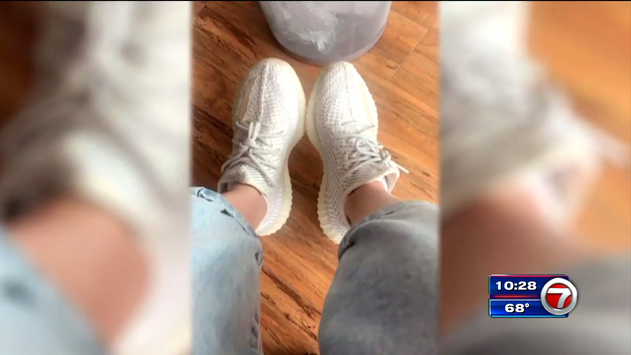 Yeezy 7 static hot sale on foot