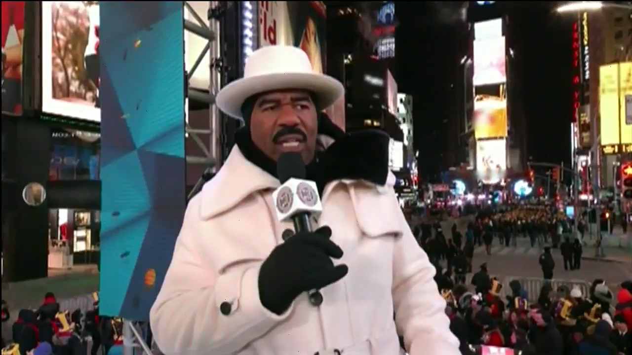 How Much Does Steve Harvey Make For Hosting New Year's Eve agc
