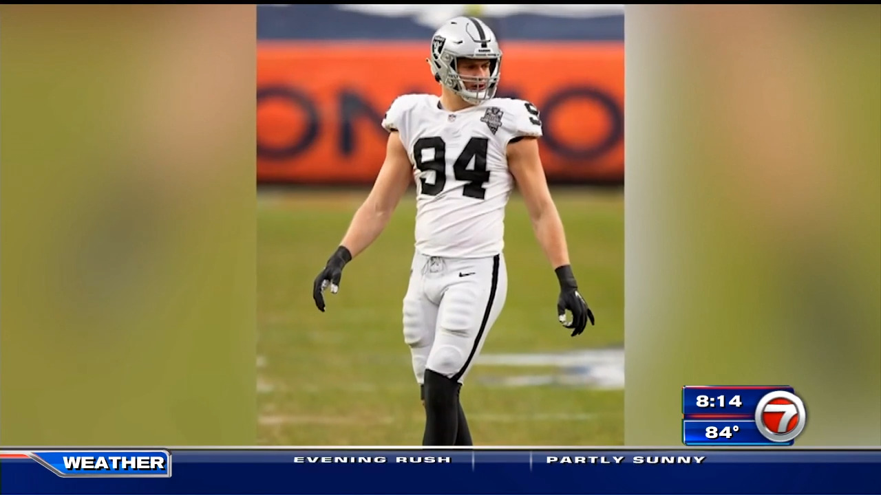 Las Vegas Raiders defensive end Carl Nassib (94) walks towards the