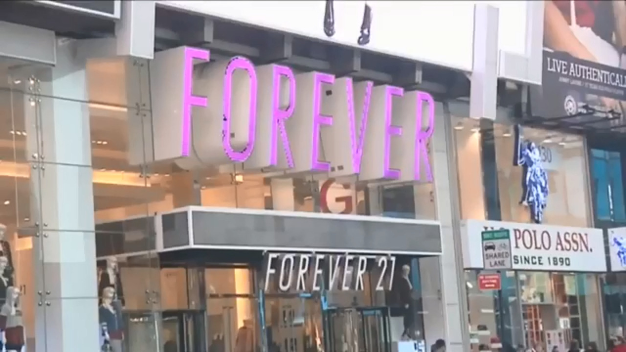 Forever 21, Aeropostale owner going public