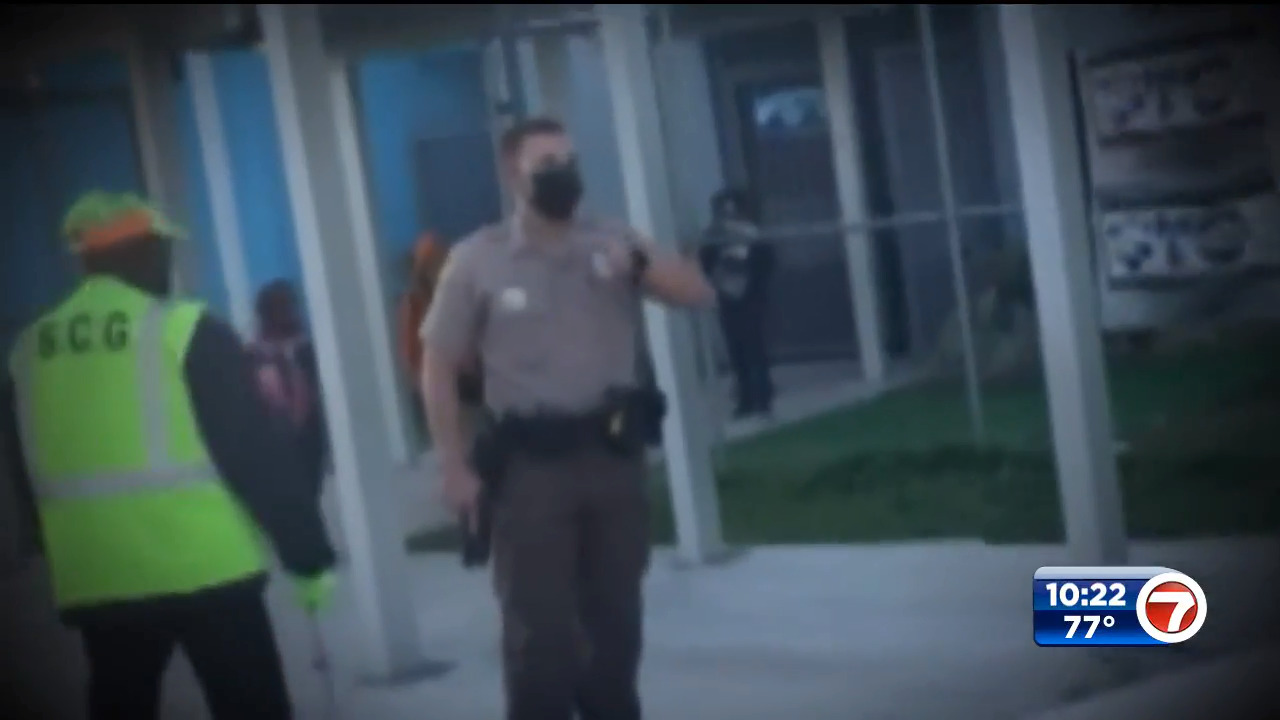 Miami-Dade officer suspended, under investigation after pulling his gun out  during incident at elementary school – WSVN 7News | Miami News, Weather,  Sports | Fort Lauderdale