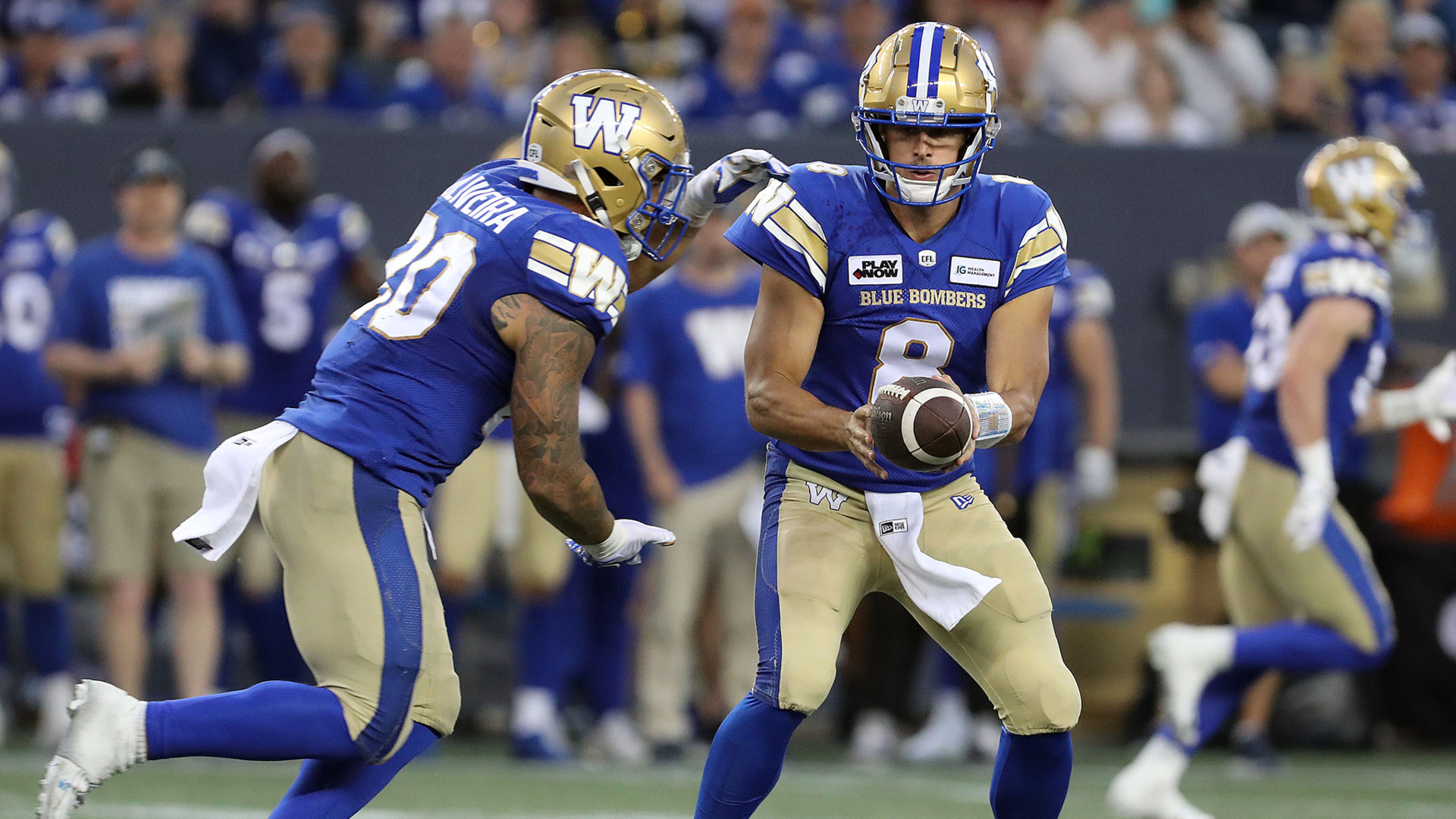 Winnipeg Blue Bombers hold off Saskatchewan Roughriders in West