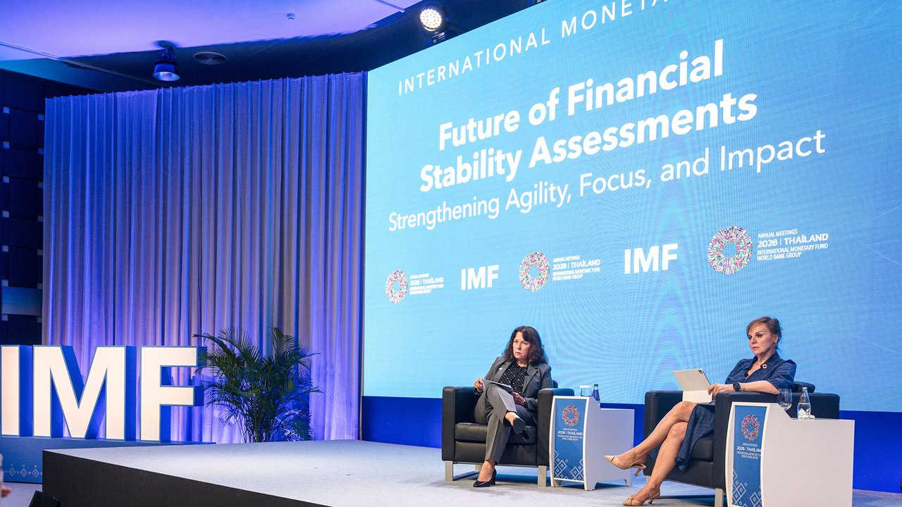 ビジネス・経済 World Finance and Economic Stability Integrity is Key: Strengthening Financial Stability through Good