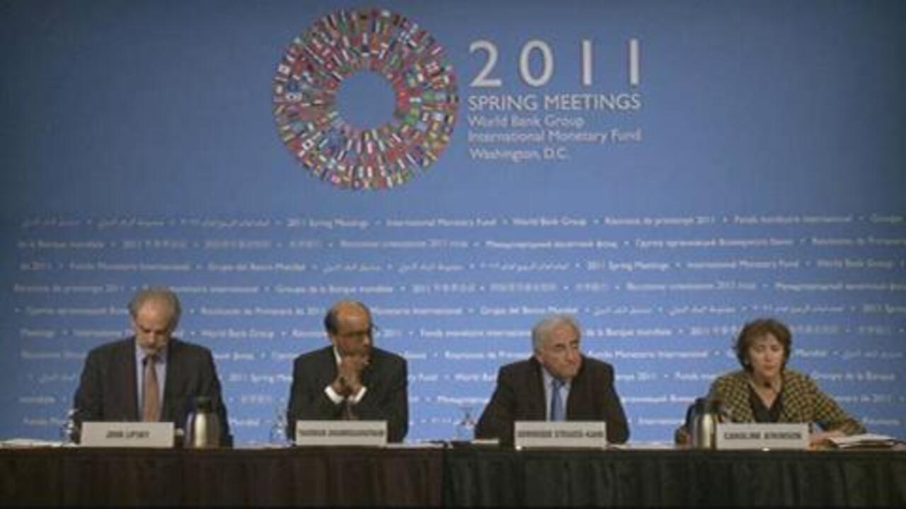 Press Briefing: IMFC Chair Tharman Shanmugaratnam and IMF Managing Director Dominique Strauss-Kahn