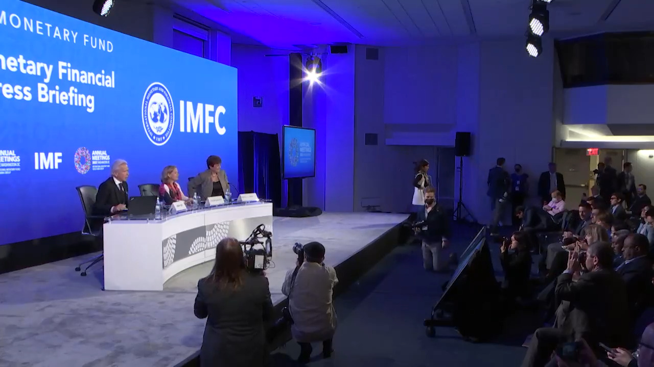 IMF Videos - Spanish - Press Briefing: International Monetary And ...