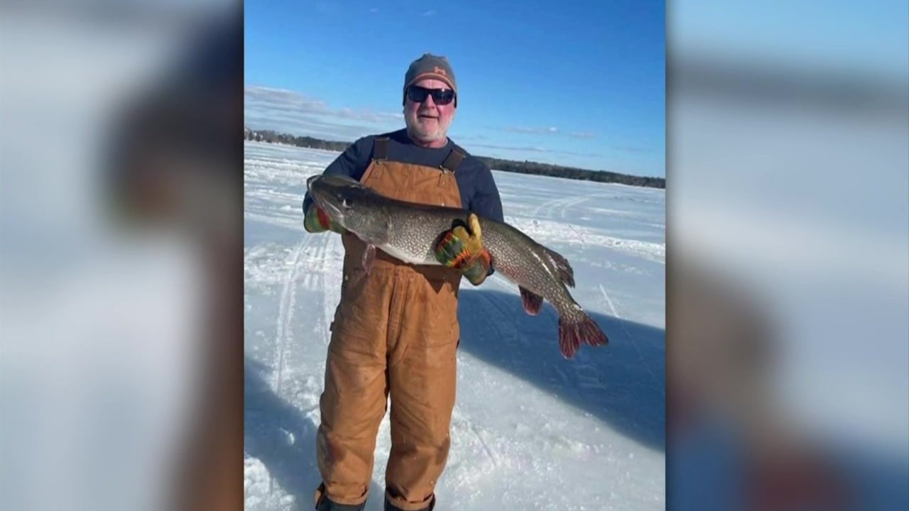 Amateur ice fisher reels in massive 25.9-pound fish in Maine - Boston News,  Weather, Sports