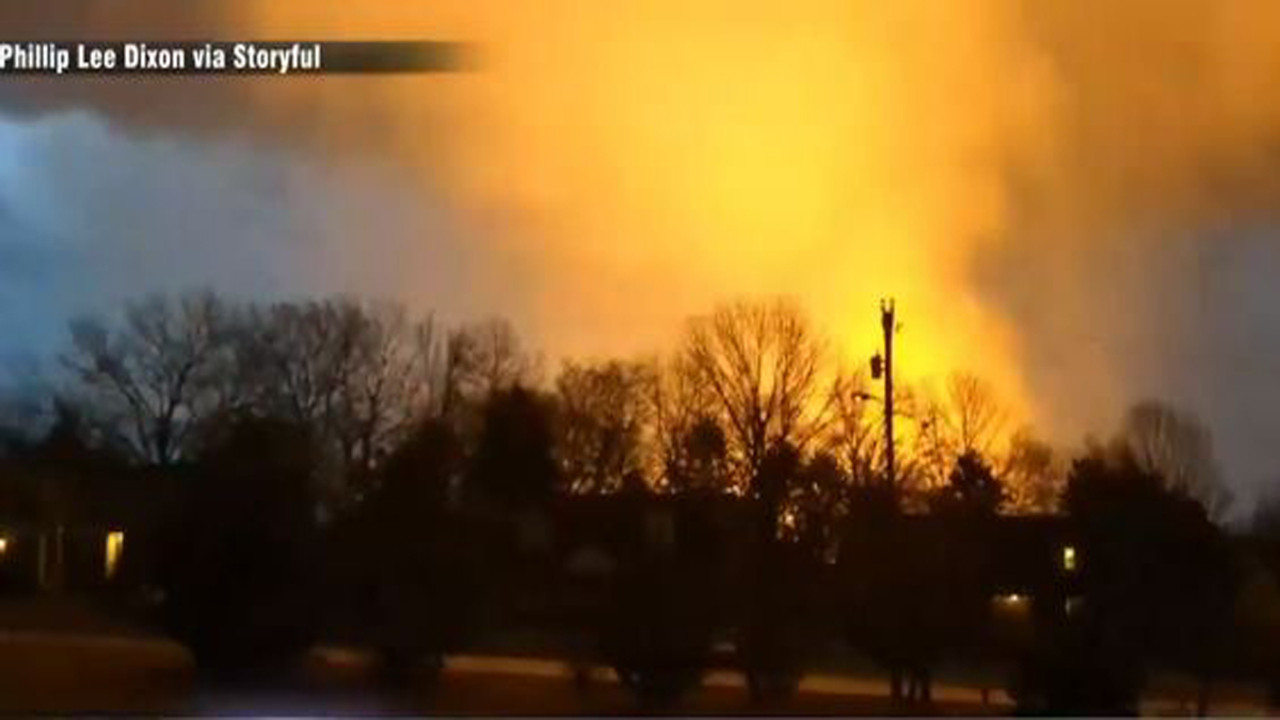 6 dead, nearly 2 dozen injured after severe storms tear through central  Tennessee