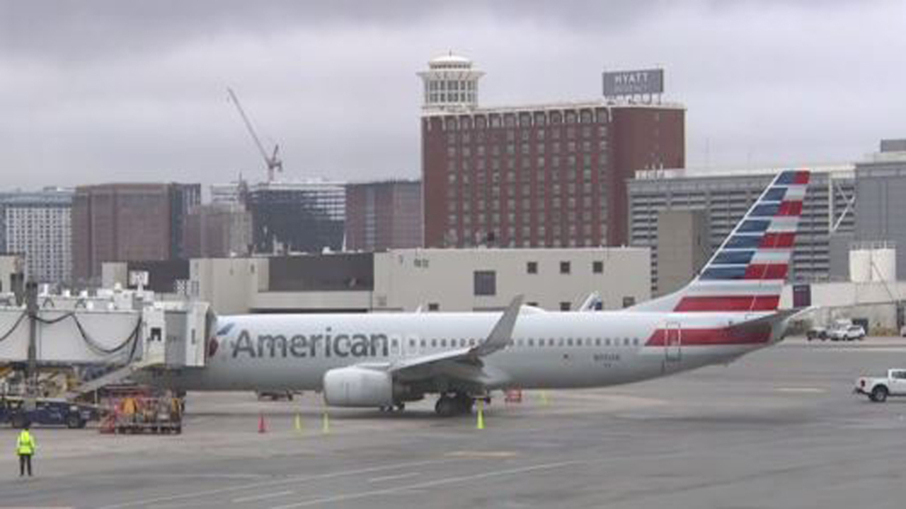 Older Boeing plane found to have missing panel after flight from California to southern Oregon