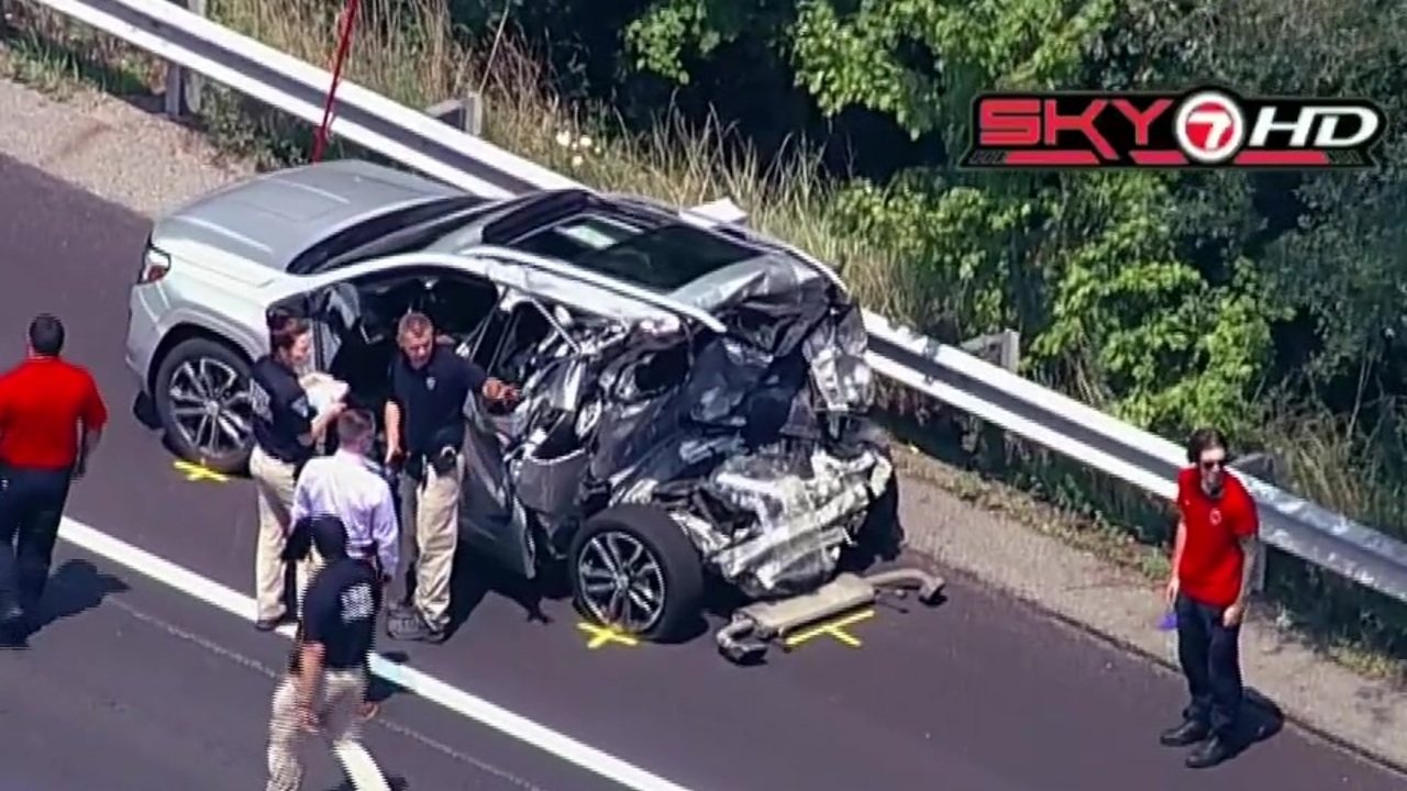 Emergency crews respond to fatal crash in Middleboro - Boston News,  Weather, Sports | WHDH 7News
