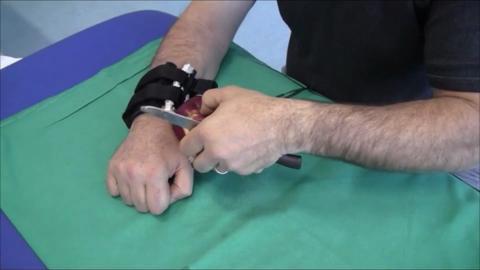 Toward wearable supernumerary robotic fingers to compensate missing  grasping abilities in hemiparetic upper limb - Irfan Hussain, Giovanni  Spagnoletti, Gionata Salvietti, Domenico Prattichizzo, 2017