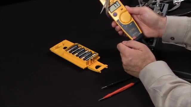 Fluke T5-600 Voltage, Continuity and Current Tester with OpenJaw
