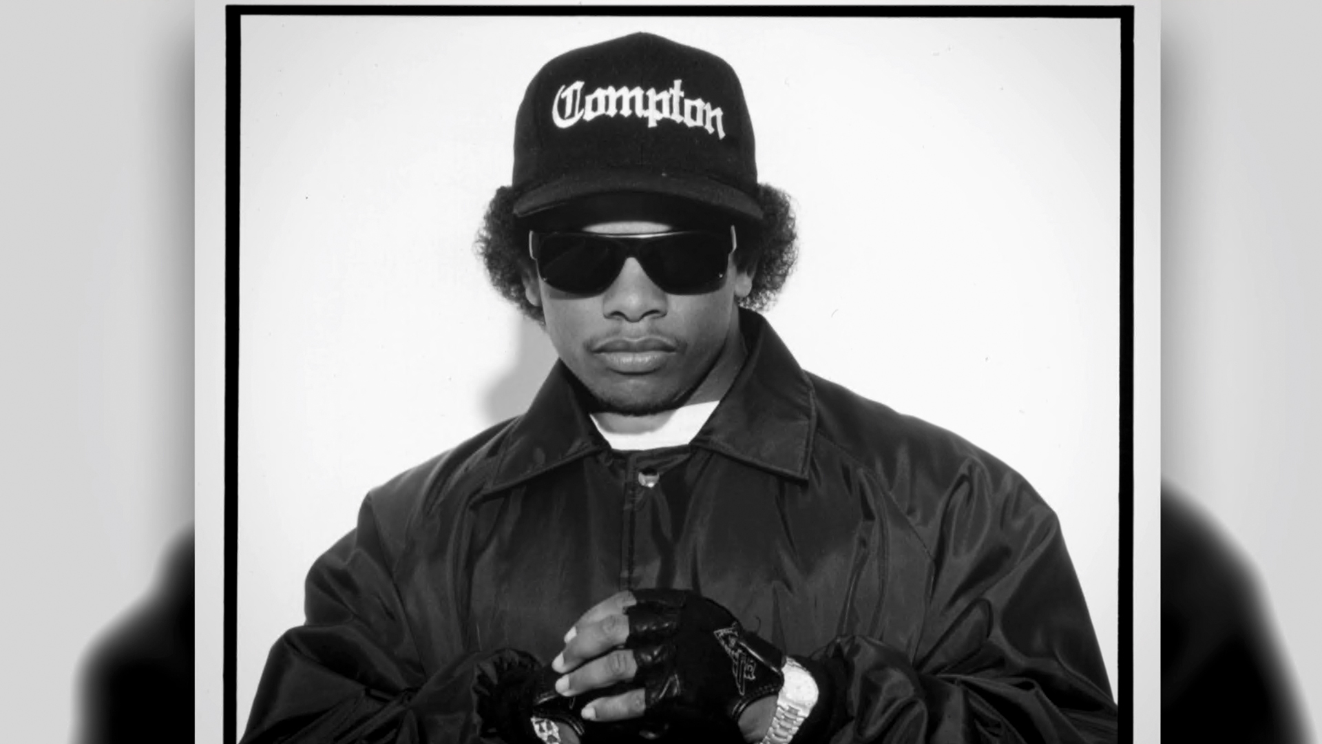 Eazy e real muthaphuckkin g s. Eazy e 2022. Eazy e рост. NWA одежда Eazy-e. ИЗИ рэпер.