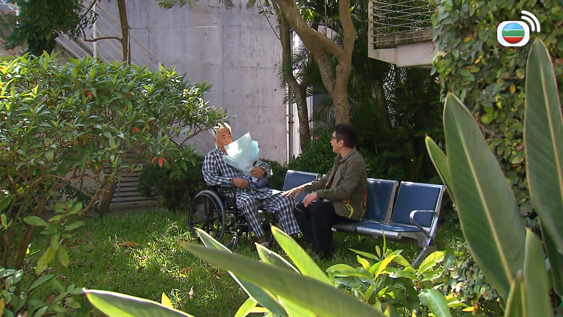 愛．回家之開心速遞 (25)-Lo And Behold (25)