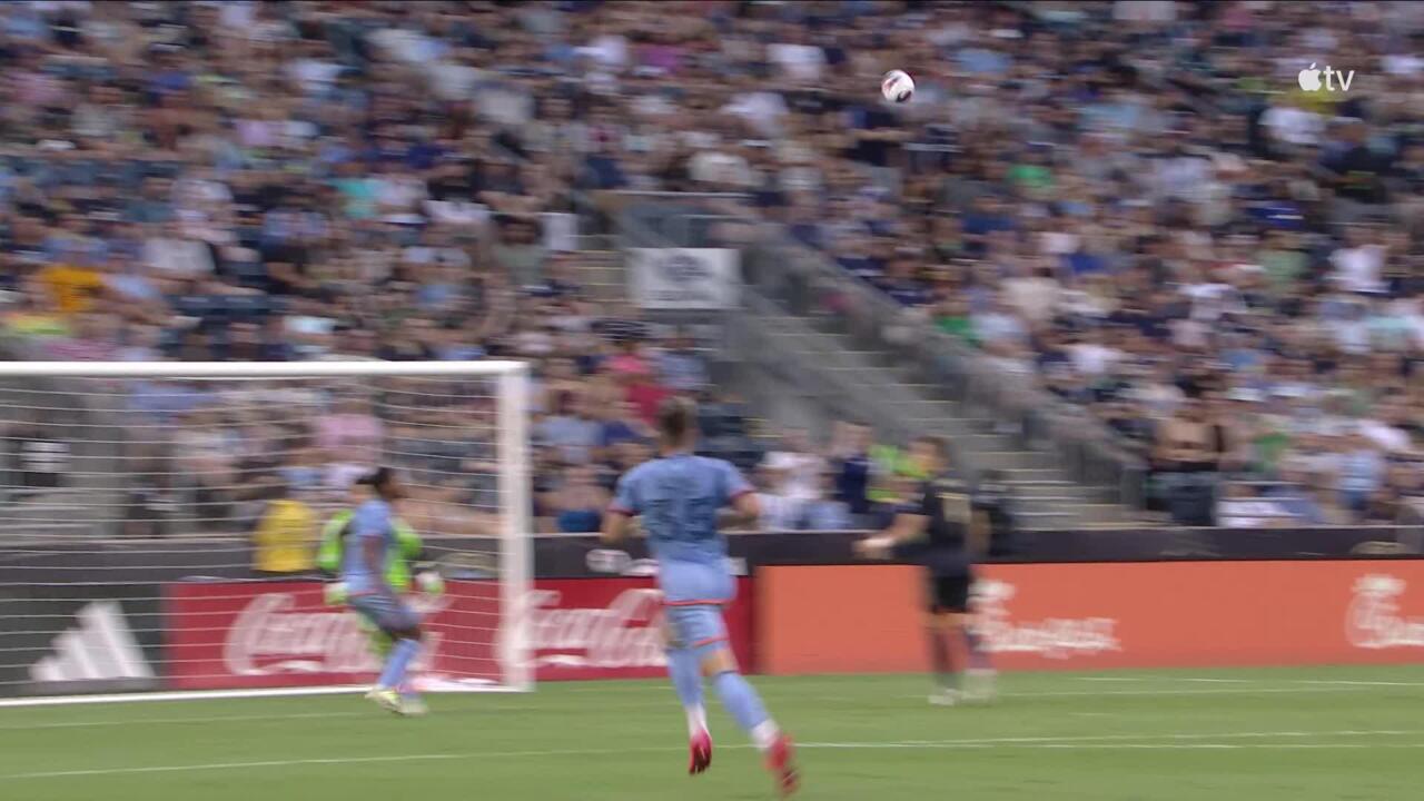 My goodness!' Jose Martinez scores breathtaking goal for Philly - ESPN Video