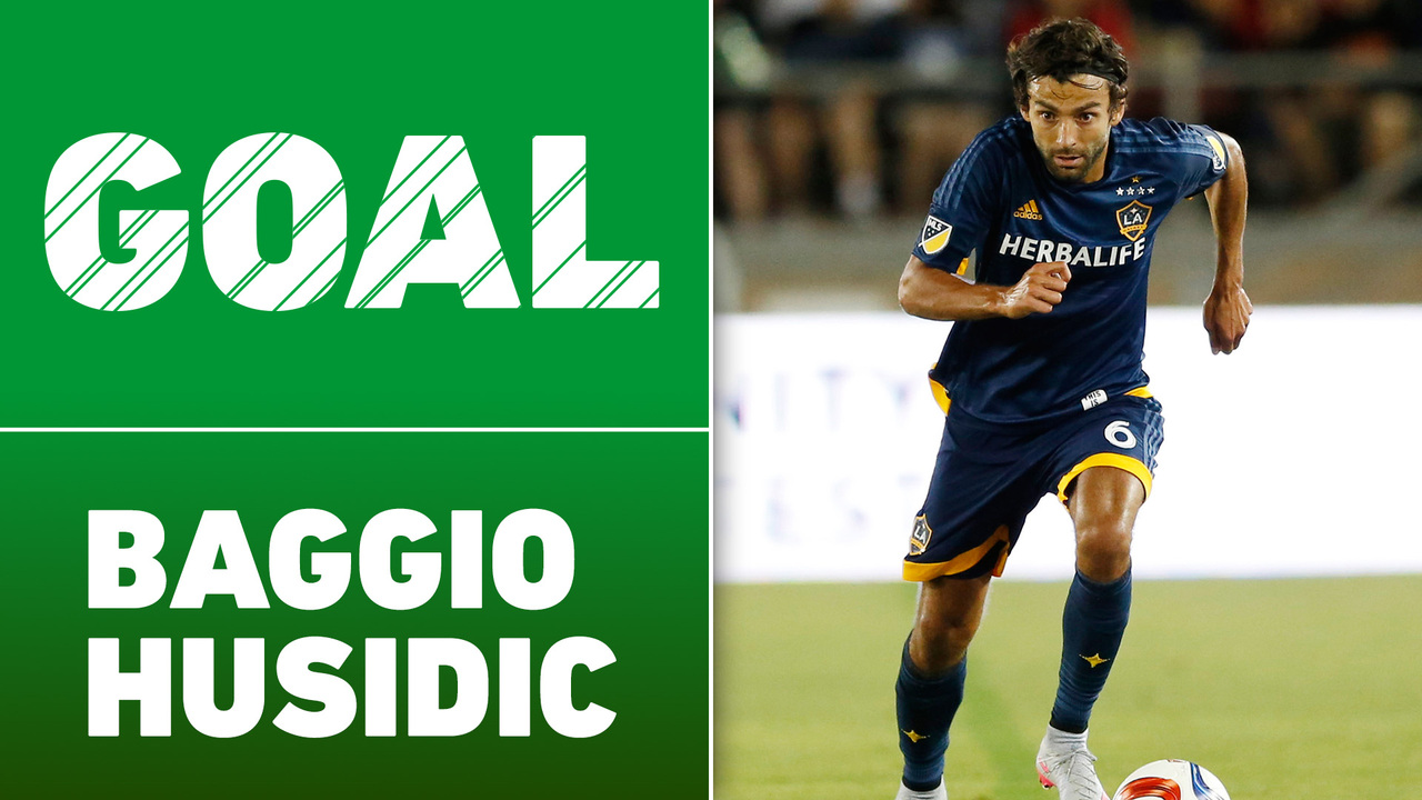 GOAL: Baggio Husidic fires in a rebound to give the Galaxy the lead |  MLSSoccer.com