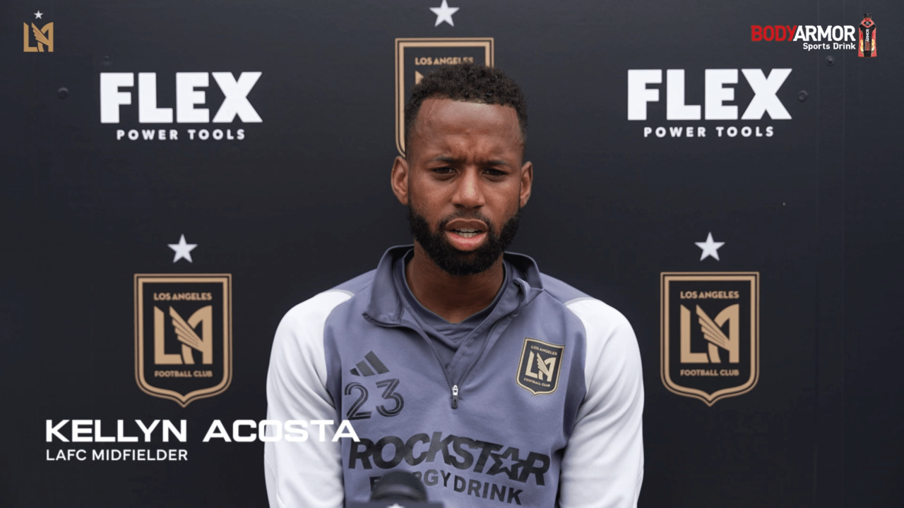 Has anyone come across this jersey without the Flex tools logo? : r/LAFC