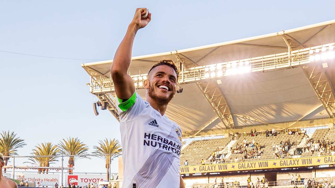 Jonathan dos Santos' late goal lifts Galaxy to win over LAFC - Los