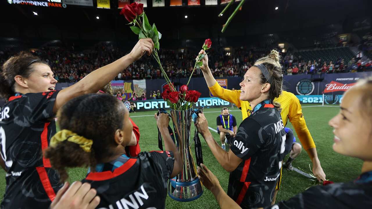 Thorns Fc Lift Women S International Champions Cup Championship Trophy Portland Timbers