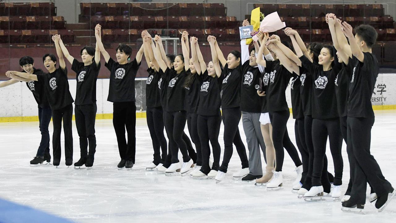 フィギュアスケート - 【写真】18人の部員全員で作り上げた「WASEDA ON ICE」 涙と笑顔で引退 | 4years. #学生スポーツ