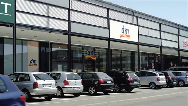 dm-drogerie markt - Customer Success Story (Steffen Dumjahn - Software Developer)