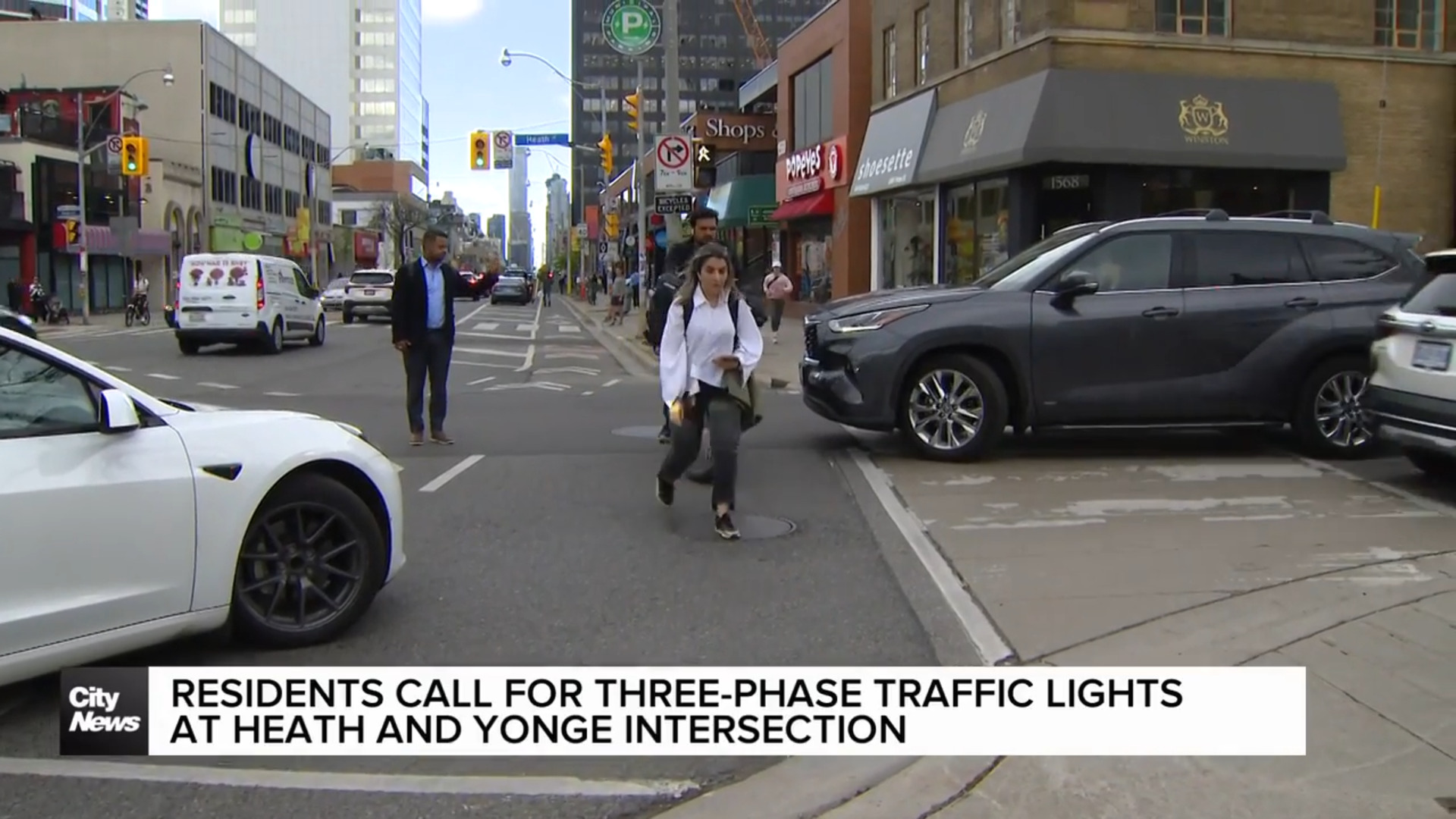 Residents call for three-phase traffic lights at Heath and Yonge Intersection