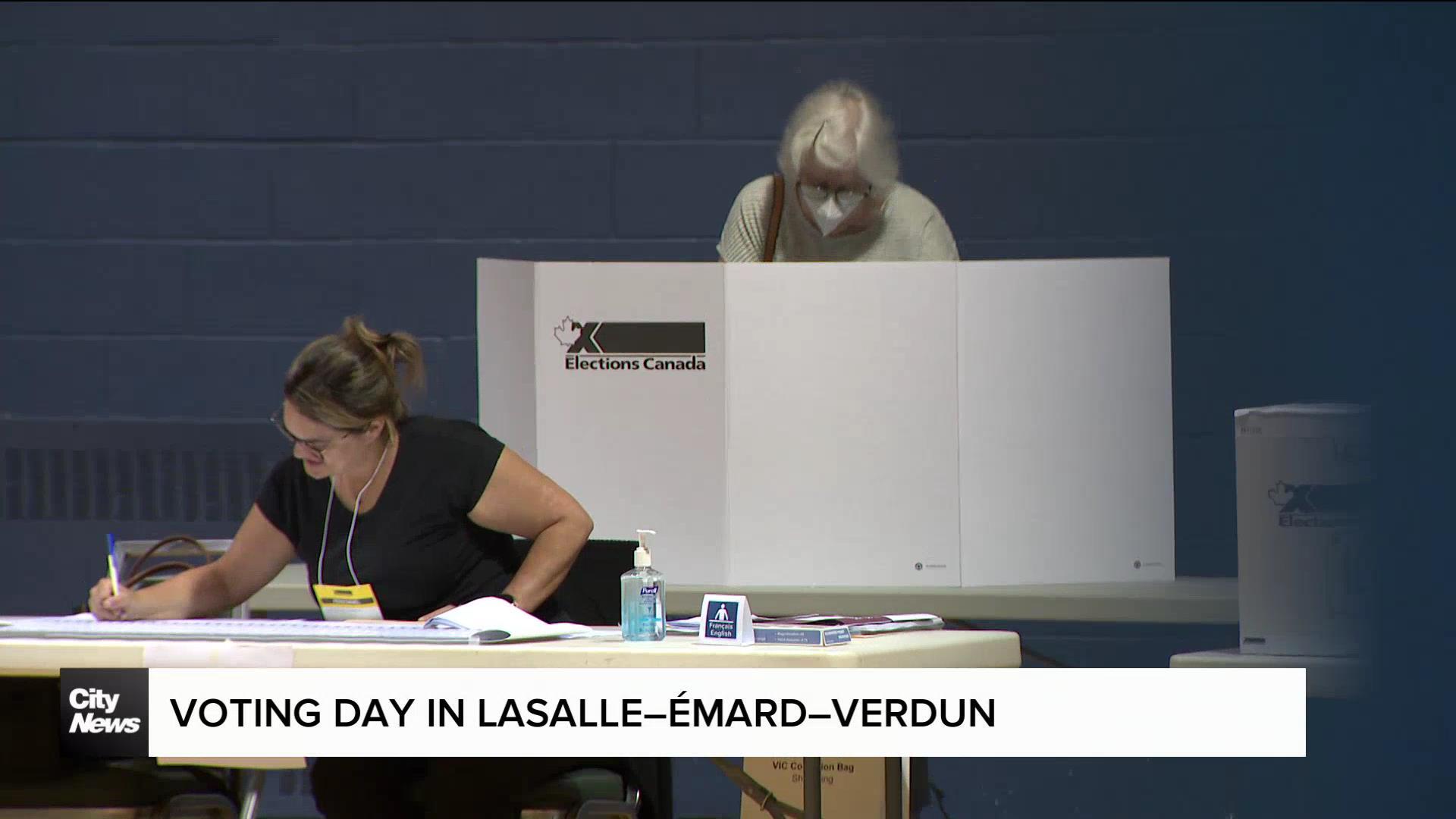 Montrealers head to polls to cast their vote in federal byelection