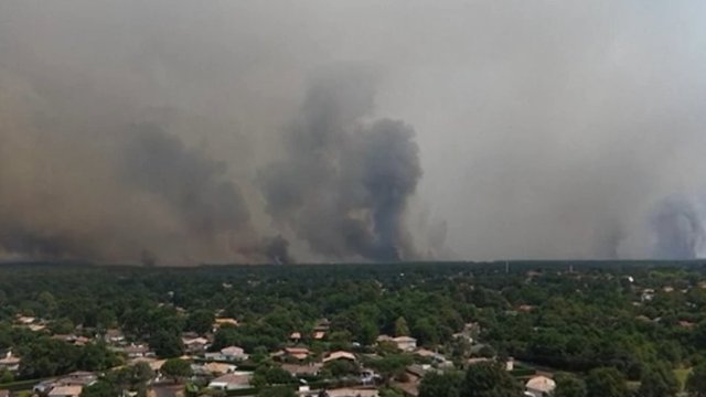 France wildfires force thousands to flee