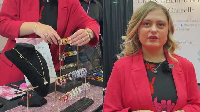 Canadian teen entrepreneur participates at the Vancouver National Women's Show