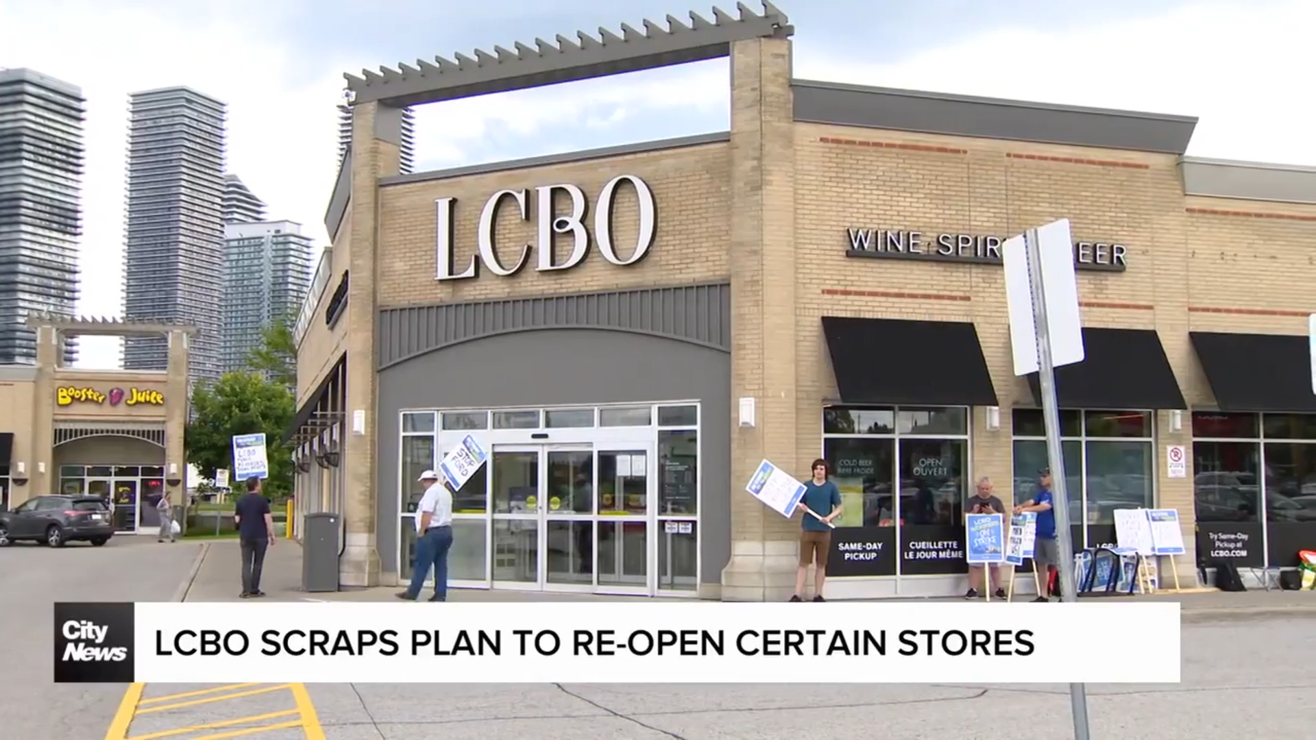 Ontario speeds up alcohol expansion amid LCBO strike