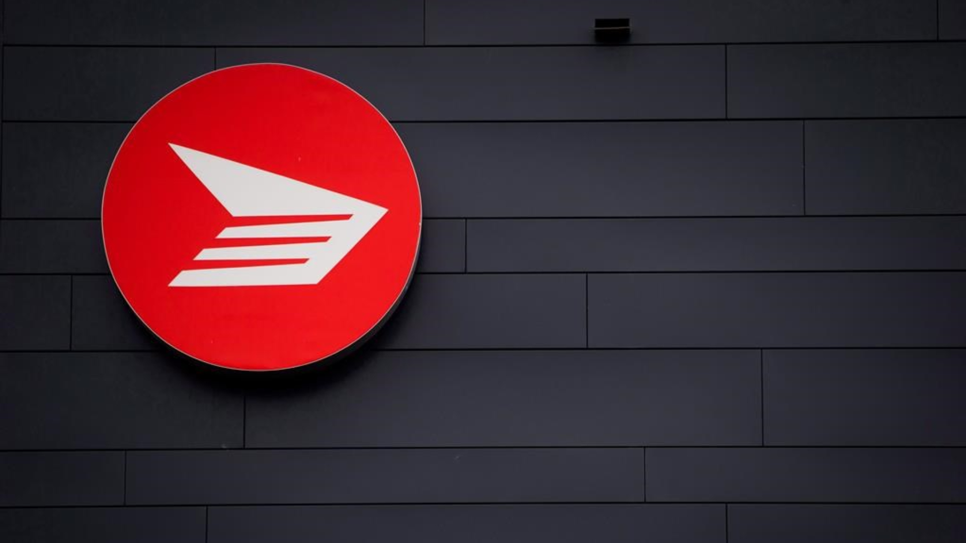 Canada Post considers eliminating daily mail deliveries