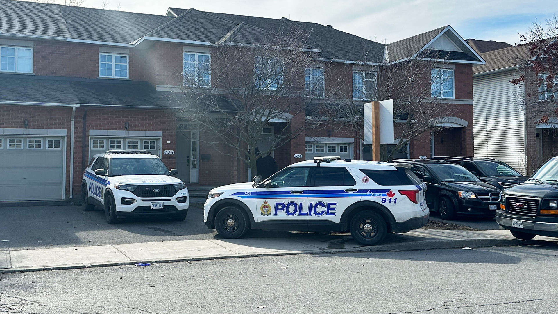6 people, including 4 children dead in Ottawa suburb